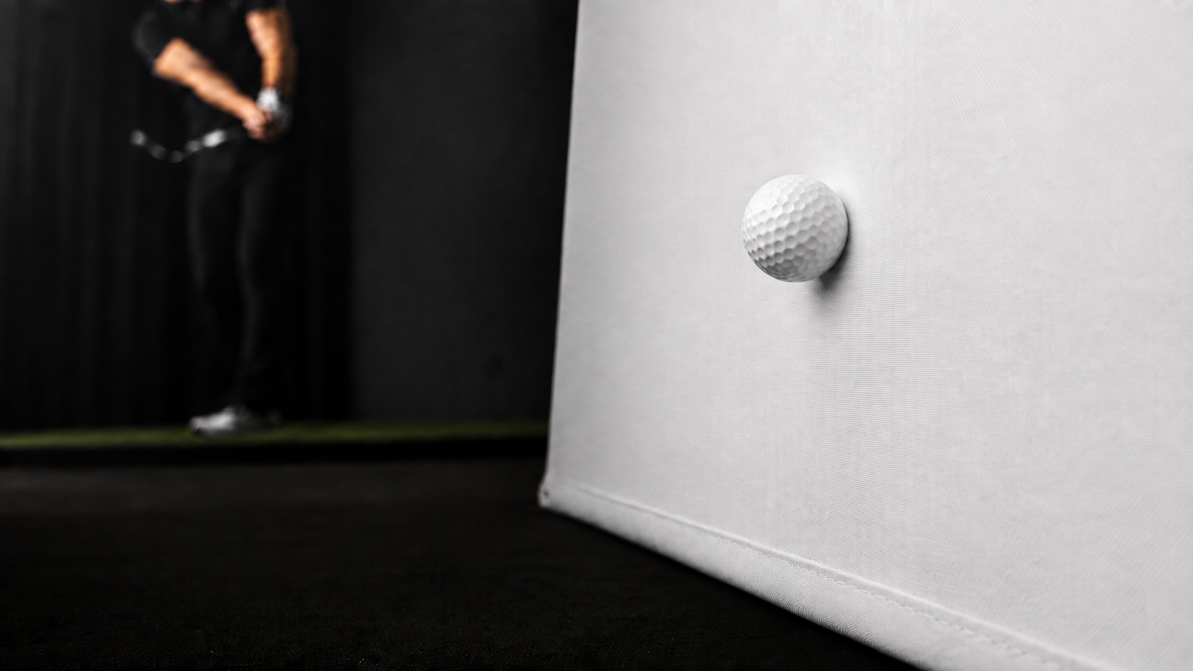 Leiser Golfsimulator: Welcher Impact Screen reduziert Schlaggeräusche am besten?