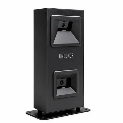 Uneekor EYE MINI LITE - refurbished Golf-Simulator mit zwei Kameras zur Schlaganalyse.