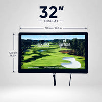 32" Touch Screen LCD Full HD Display für Golf Simulator mit Wandmontage, zeigt Golfplatzgrafik.