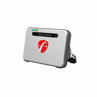 Flightscope Mevo+ Golf Simulator mit Fusion Tracking Technologie in silberner Gehäusefarbe.